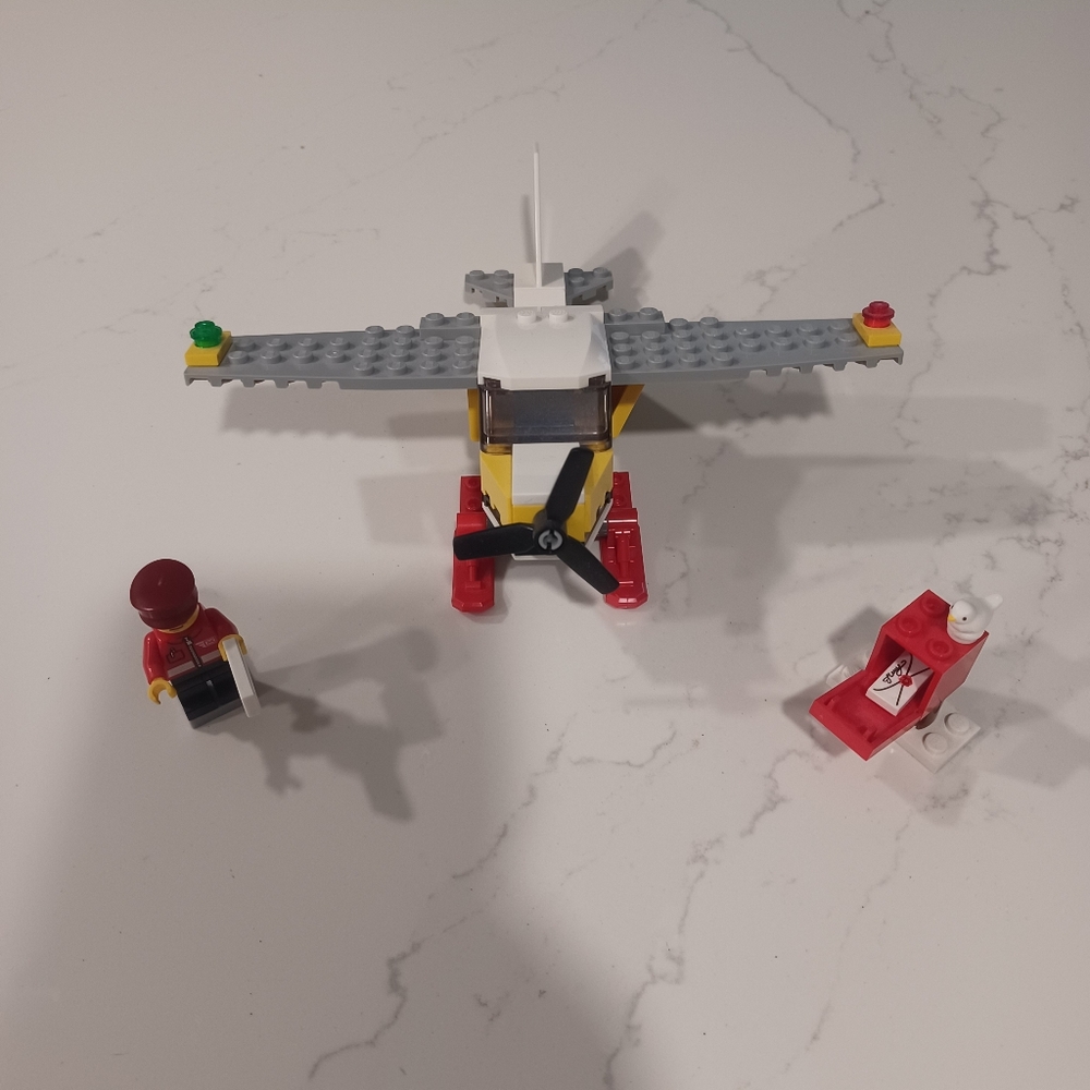 LEGO mail plane - Picture 4 of 6